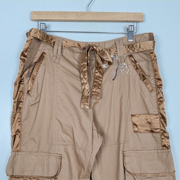Y2K Cache Cargo Capri Pants 12 Brown Vintage Embroidered Floral Crop Utility - Picture 4 of 16
